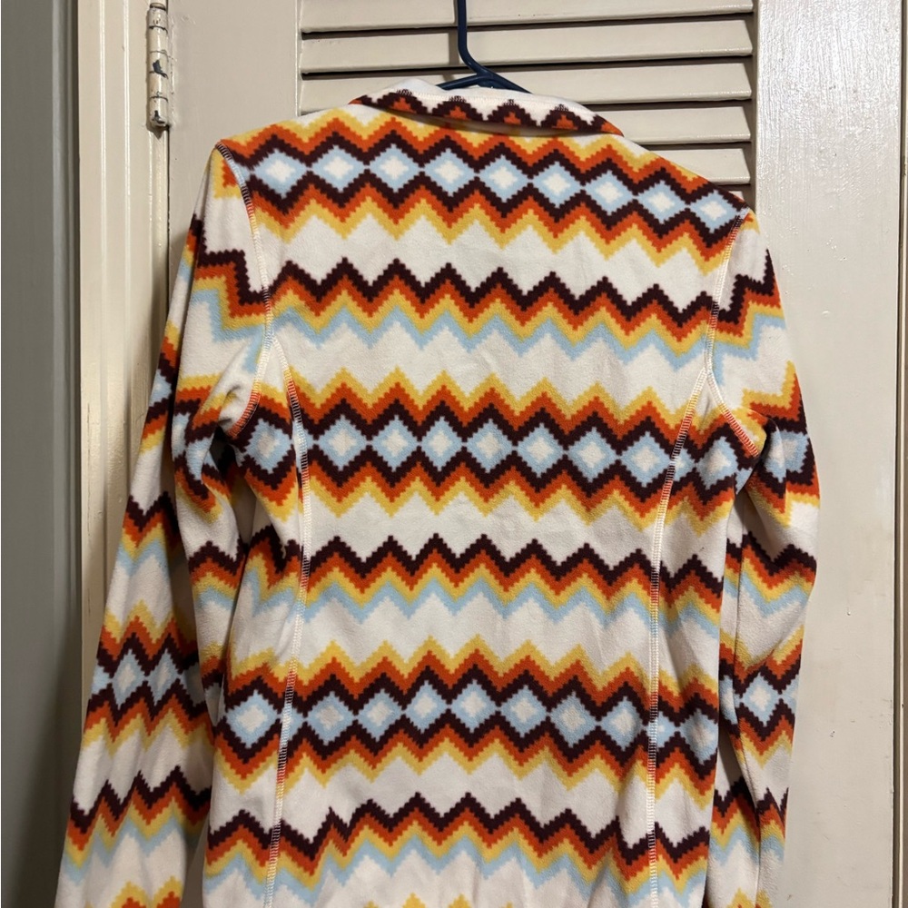 Chevron Patterned Zip-Up Jacket - Picture 3 of 3